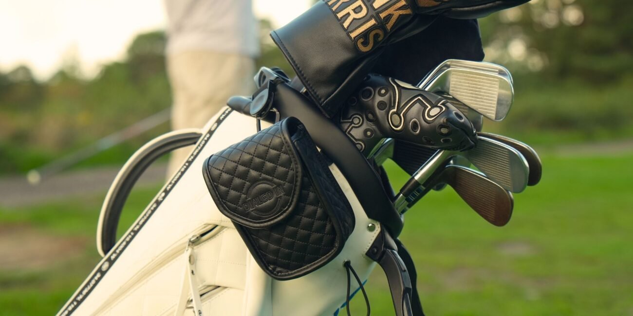 Black range cover pouch Teaser